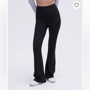 Lululemon Groove Nulu Super-High-Rise Flared Pant Regular